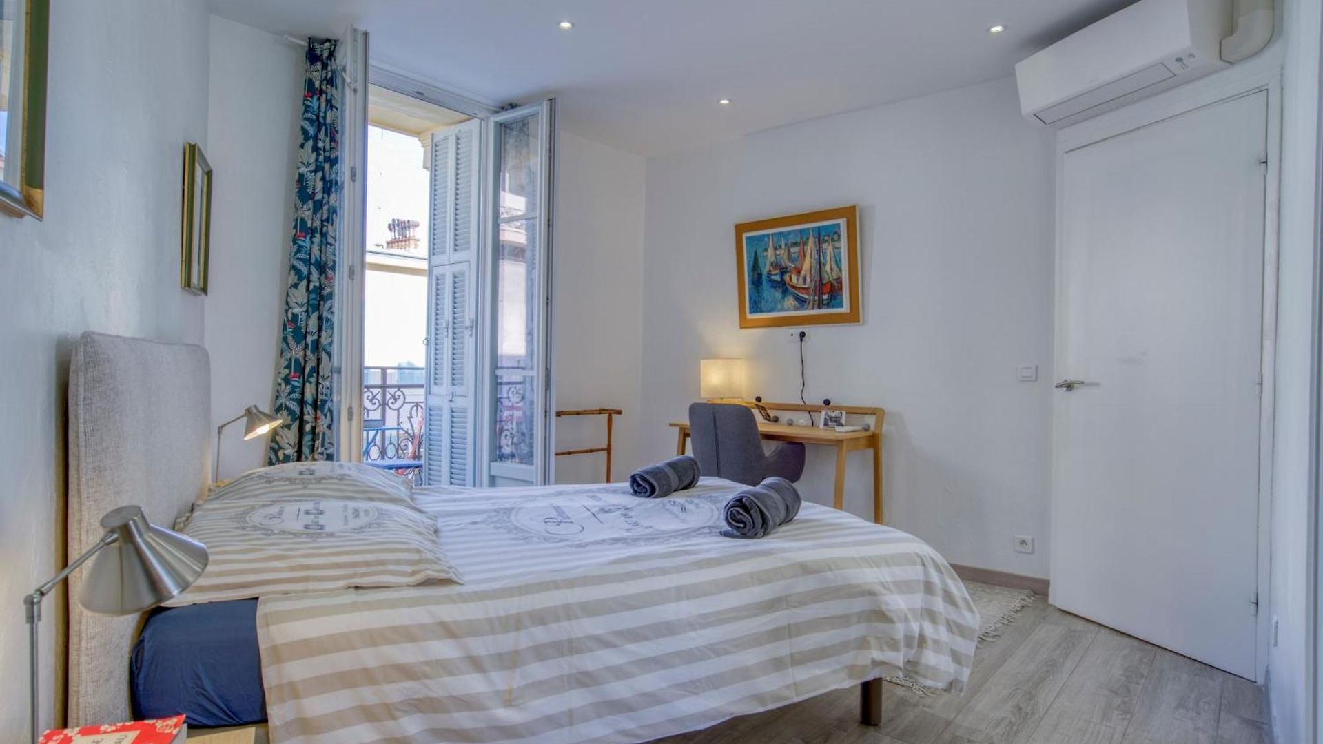 Appartement Sublime, Modern, Balconies, A/c, Refurbished