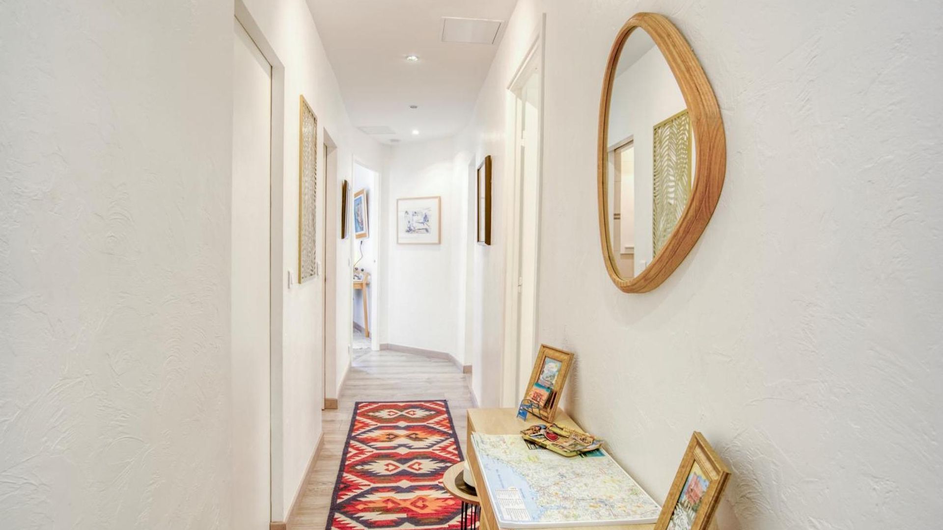 Sublime, Modern, Balconies, A/c, Refurbished *