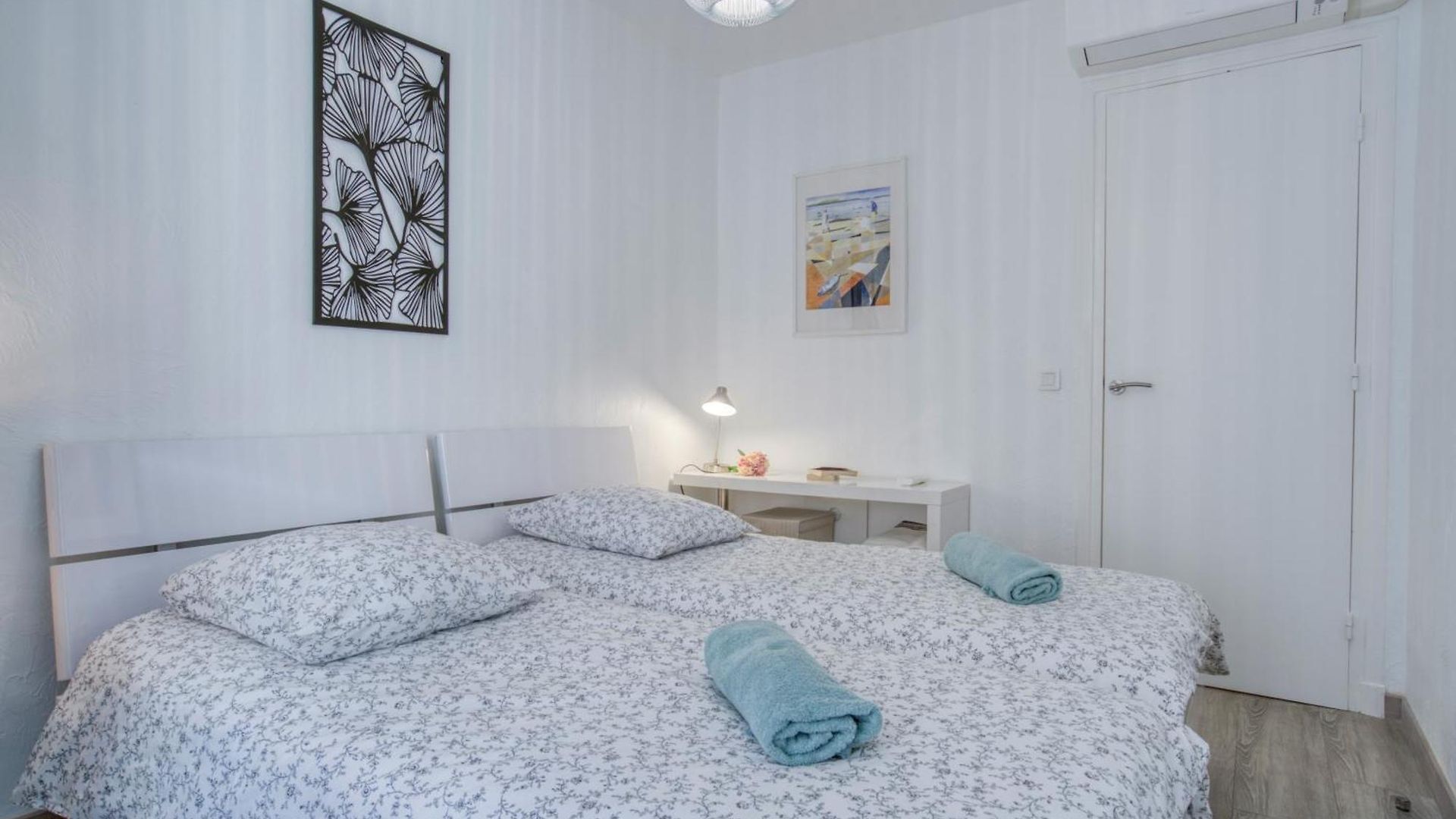 Appartement Sublime, Modern, Balconies, A/c, Refurbished