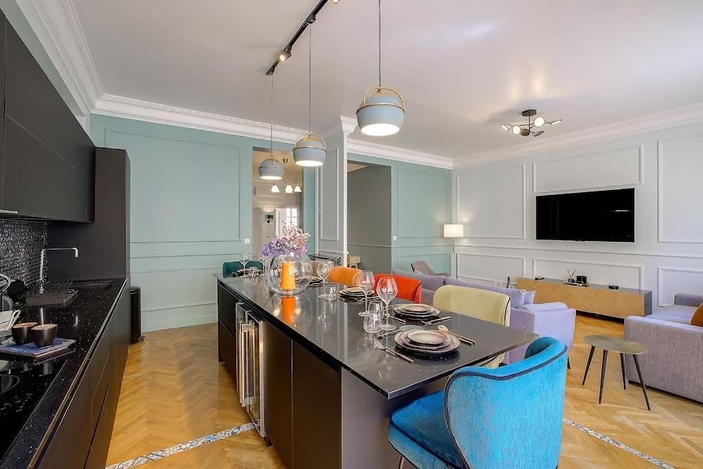 Luxury In Center Of Appartement