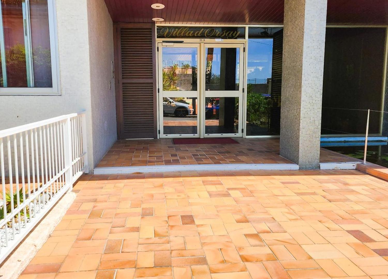 Appartement Studio- Mont Boron, Piscine Sur La