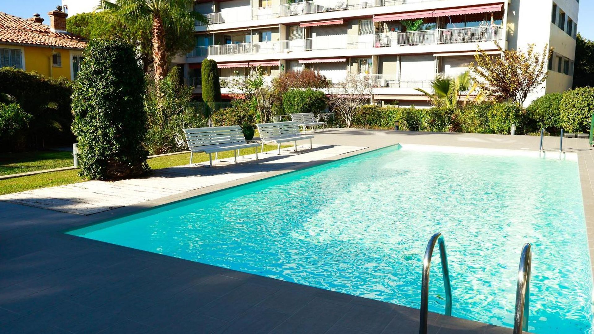 Studio- Mont Boron, Piscine Sur La *