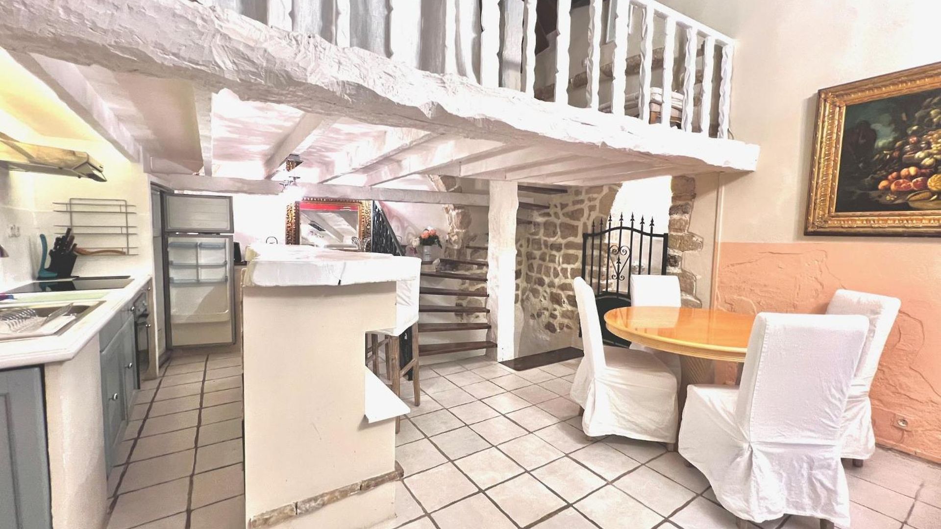 Riviera: Charming 4-room Beachside In Old Town 3*