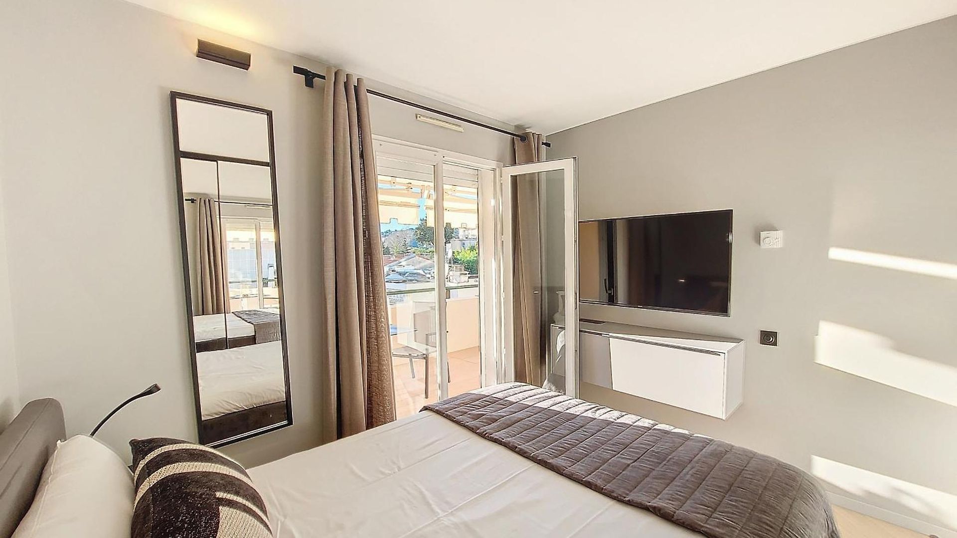 Nestor&jeeves -perle Doree - Terrace - Design Appartement *
