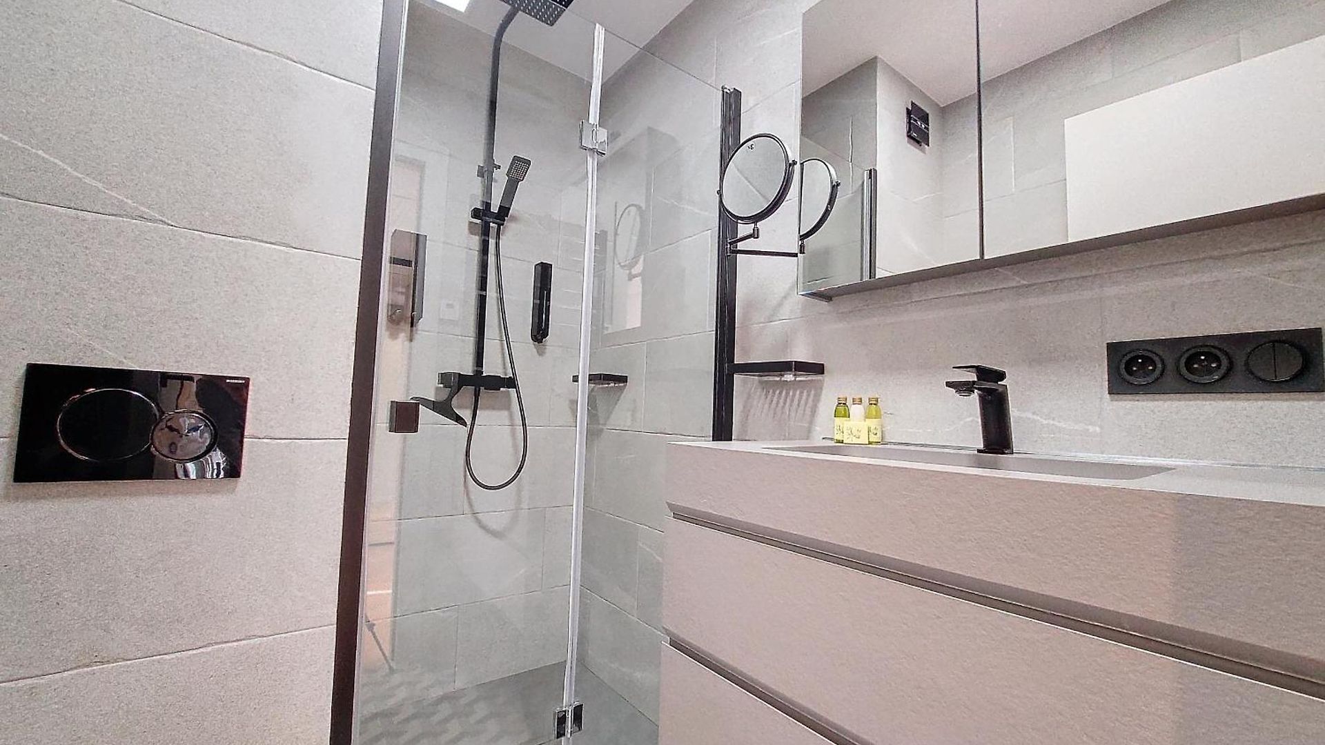 Nestor&jeeves -perle Doree - Terrace - Design Appartement Nice