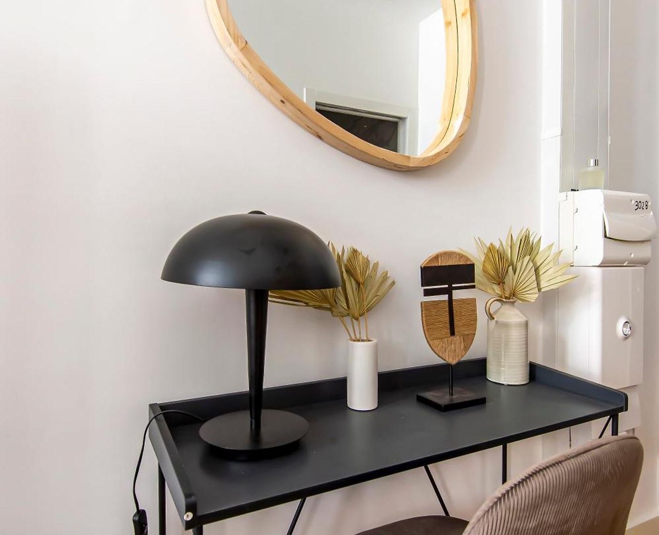 302b Beautiful Refurbished Downtown / Ac Apartment *