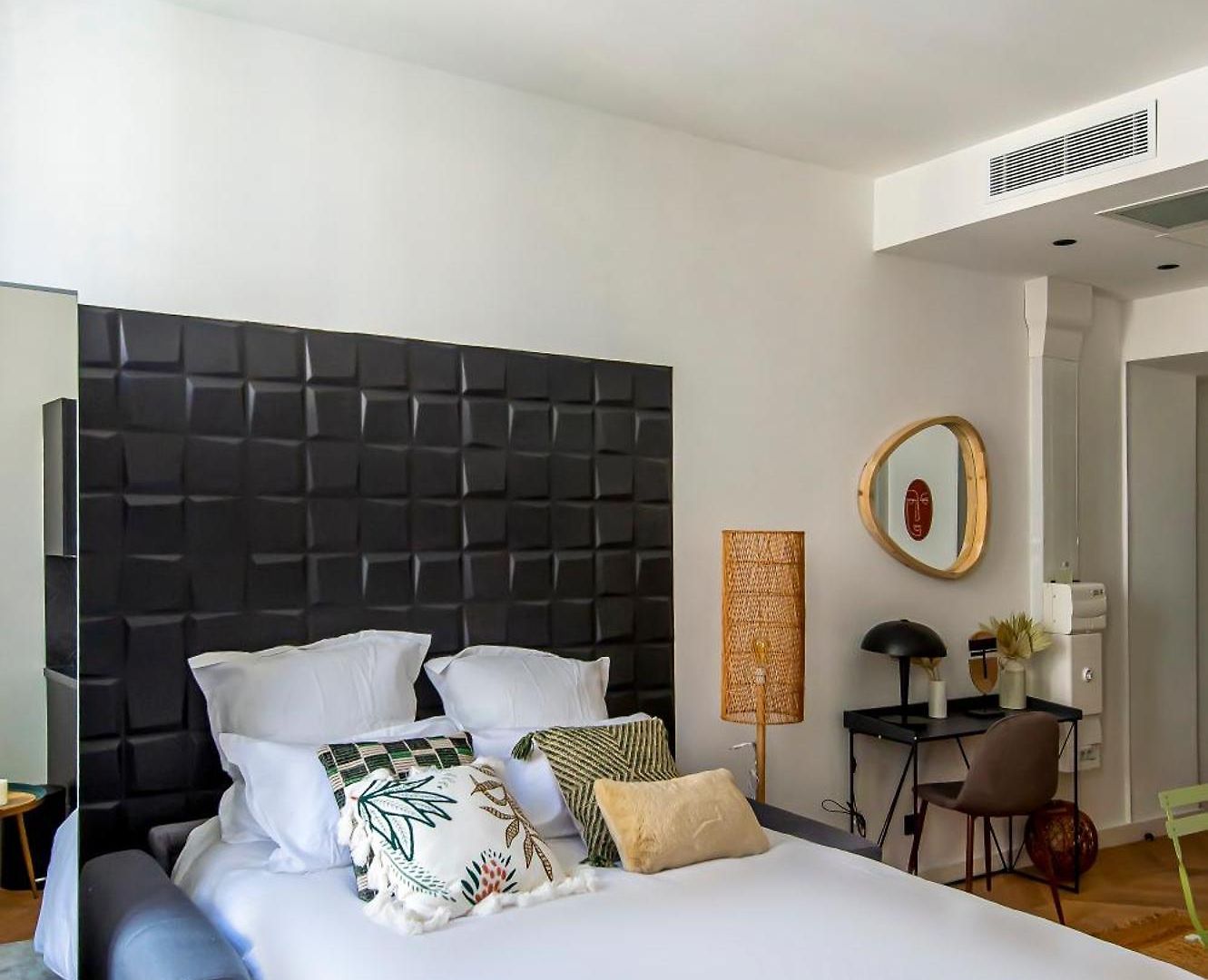 302b Beautiful Refurbished Downtown / Ac Nice