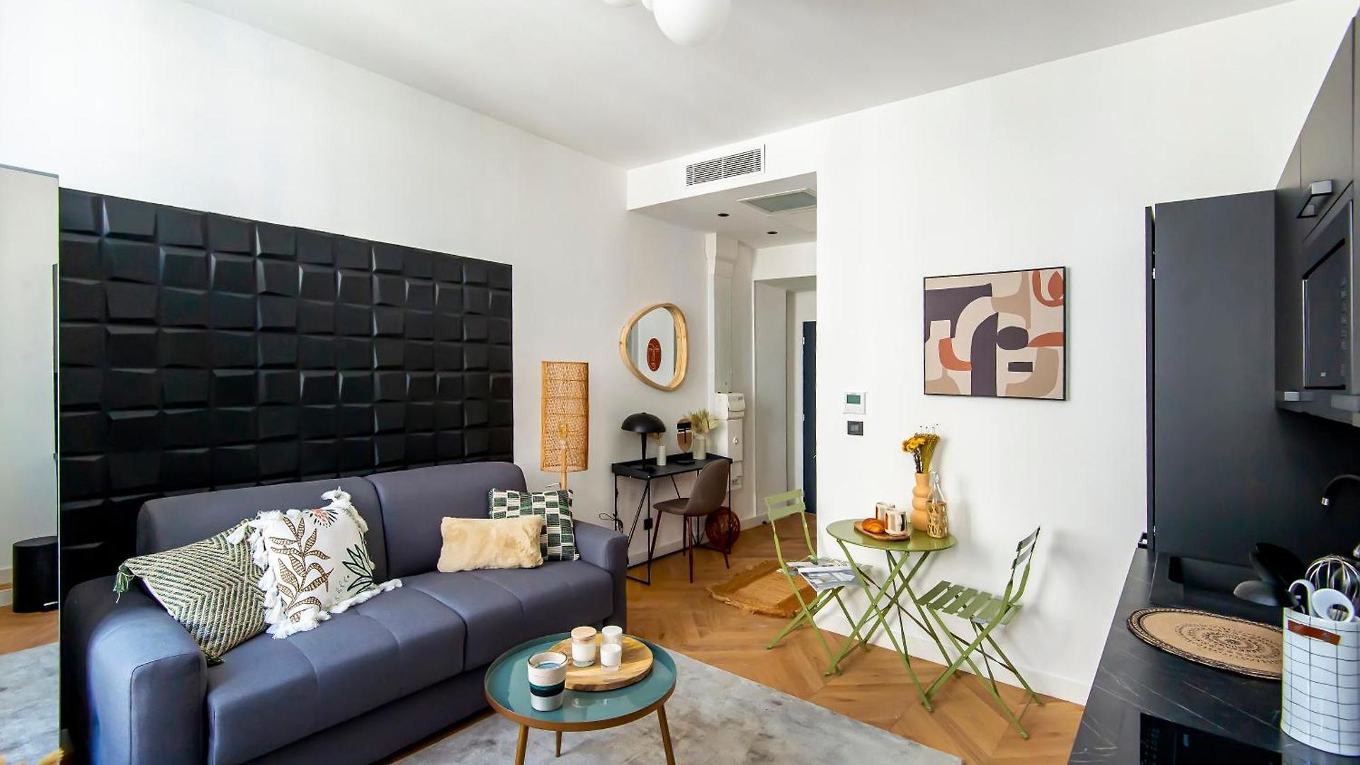 302b Beautiful Refurbished Downtown / Ac Apartment