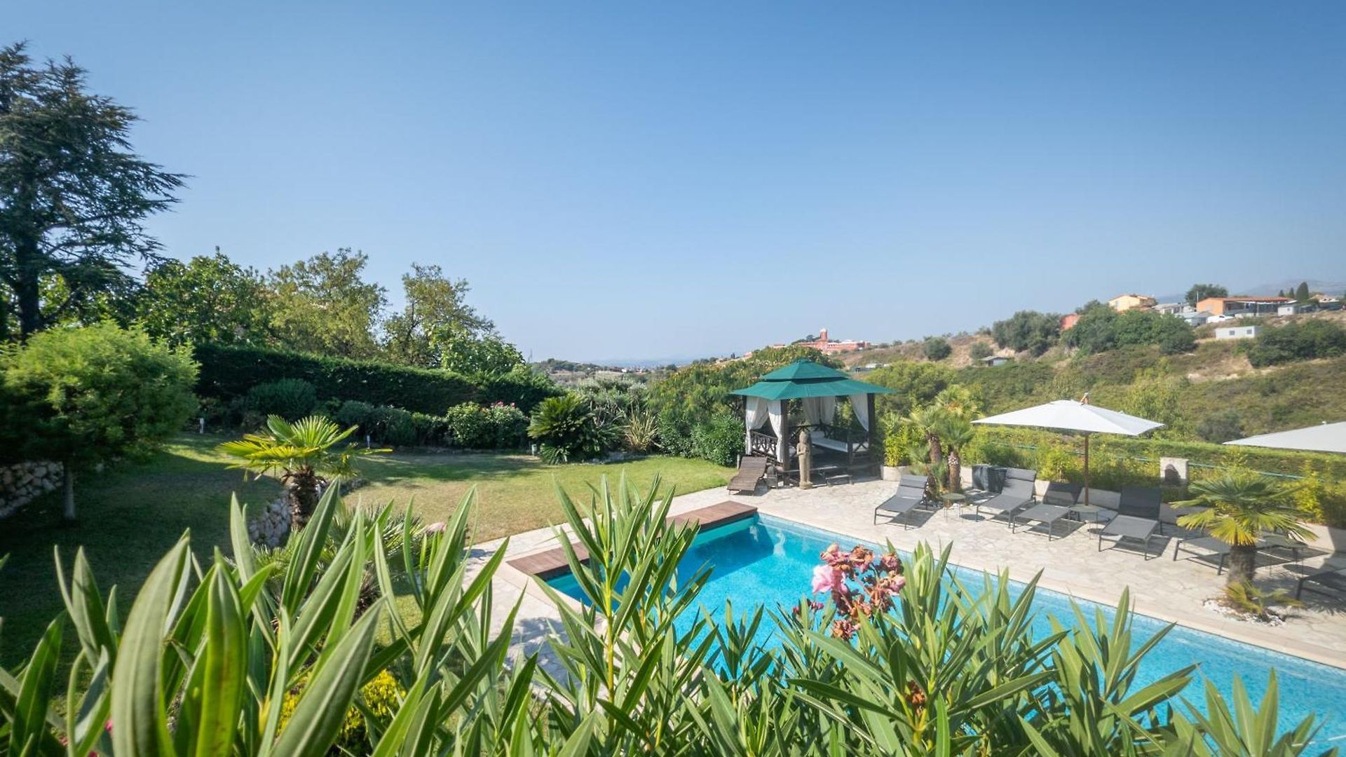 Bellet Villa *