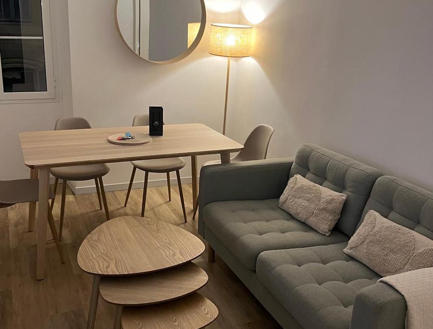 3 Pieces A Apartment