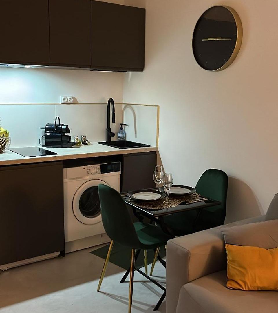 Centre Sur Avenue Jean Medecin à 8 Minutes De Marche Appartement Nice