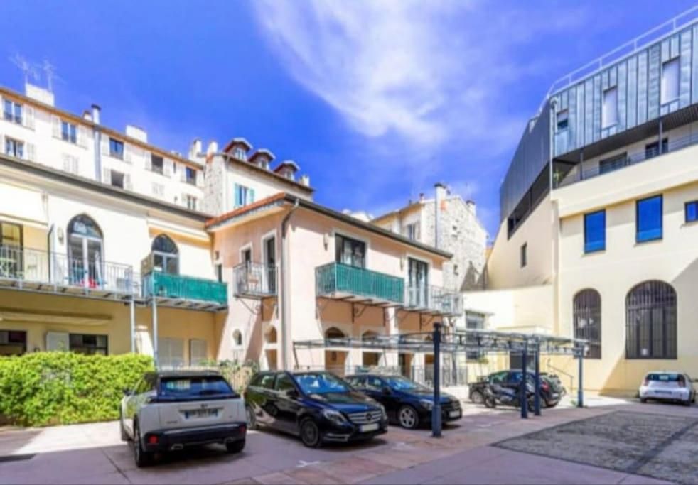 Magnifique Duplex Type Loft Appartement *