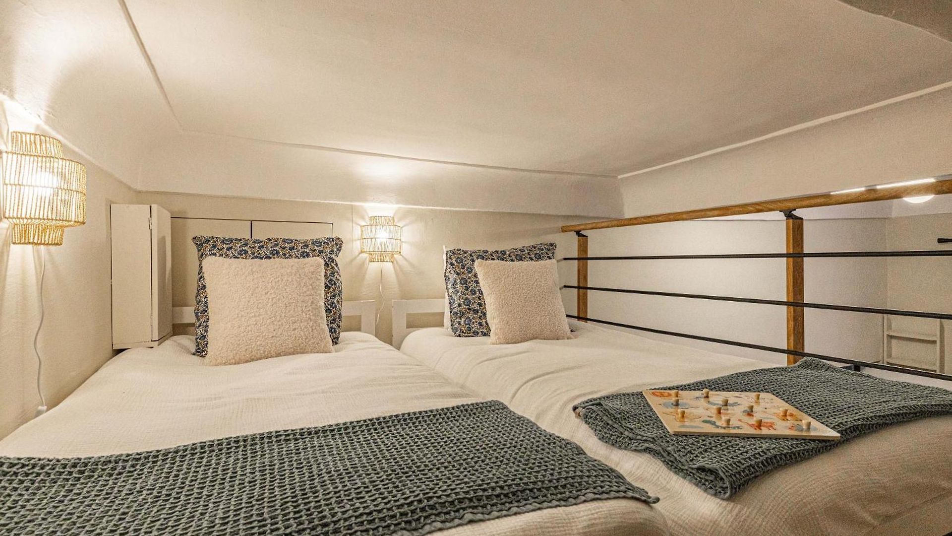Elegant Flat With Ac, Heart Of Old Nice, Walking To The Beach! Nice