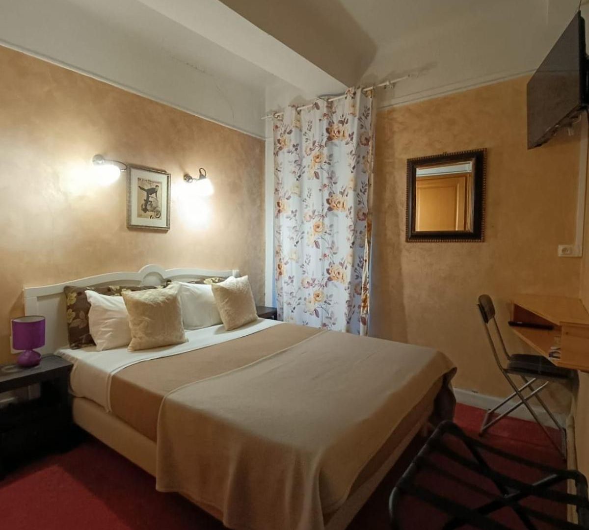 Hotel La Tour 3*
