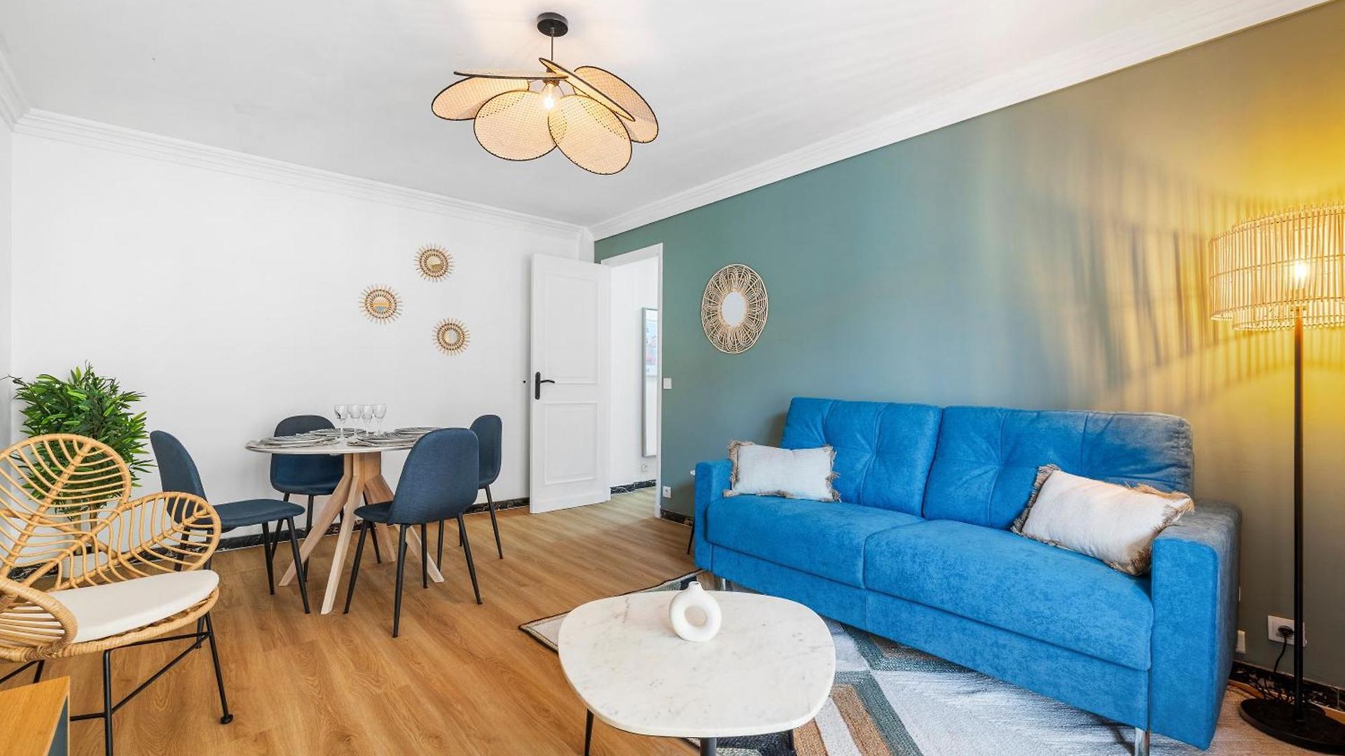 Appartement Renting - Philibert - Elegant Spacious Quiet Near The Port Free Parking