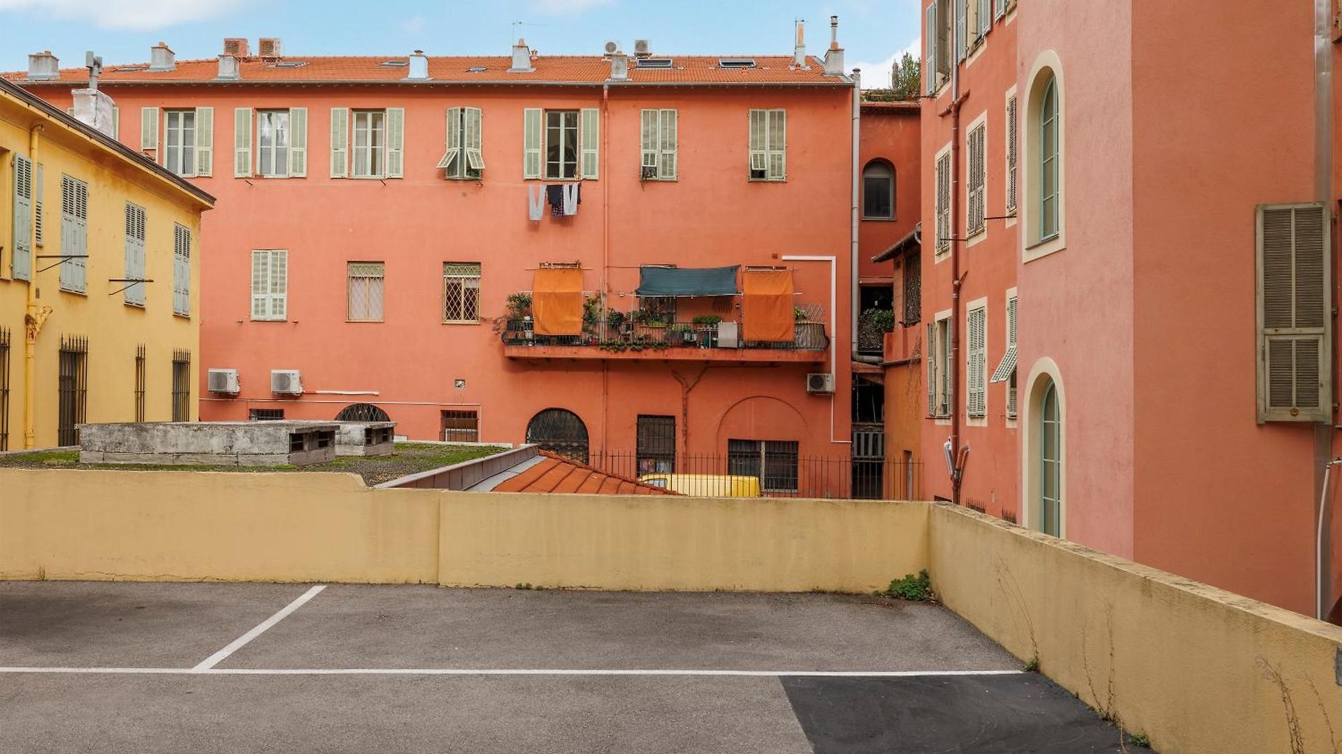Appartement Renting - Philibert - Elegant Spacious Quiet Near The Port Free Parking