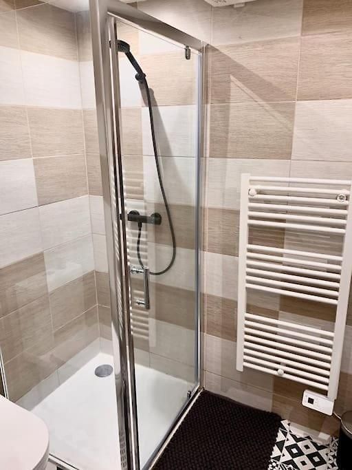 Appartement Tzarewitch Studio 10min Promenade & Gare *