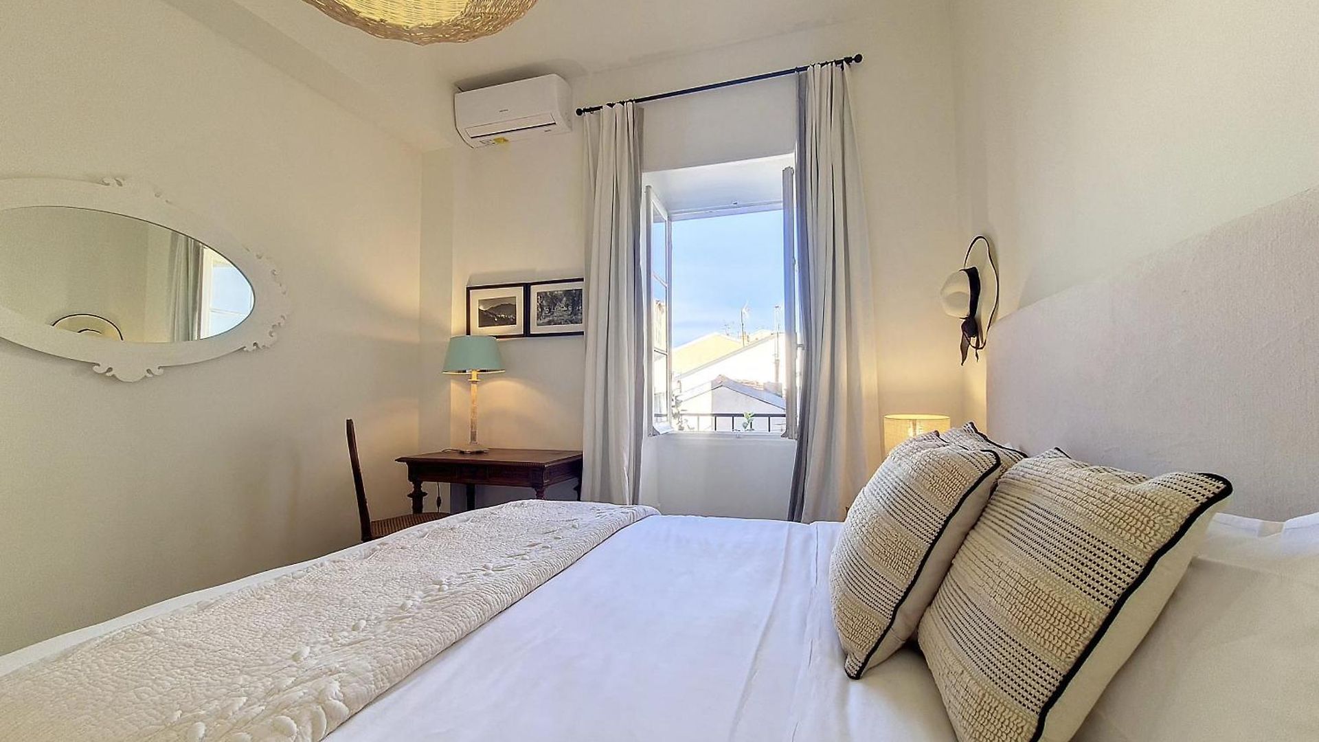 Nestor&jeeves - Reve Bleu - View Port - Balcony