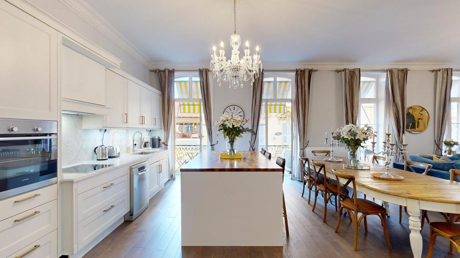 Silver Five Stars House Apartment