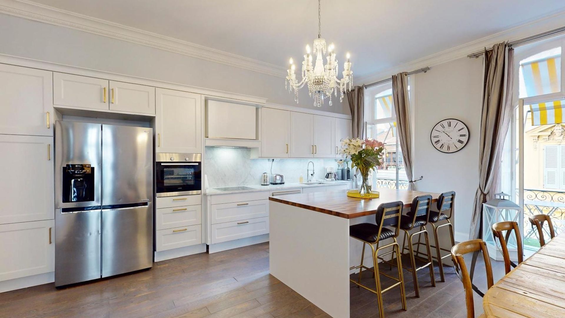 Silver Five Stars House * Nice