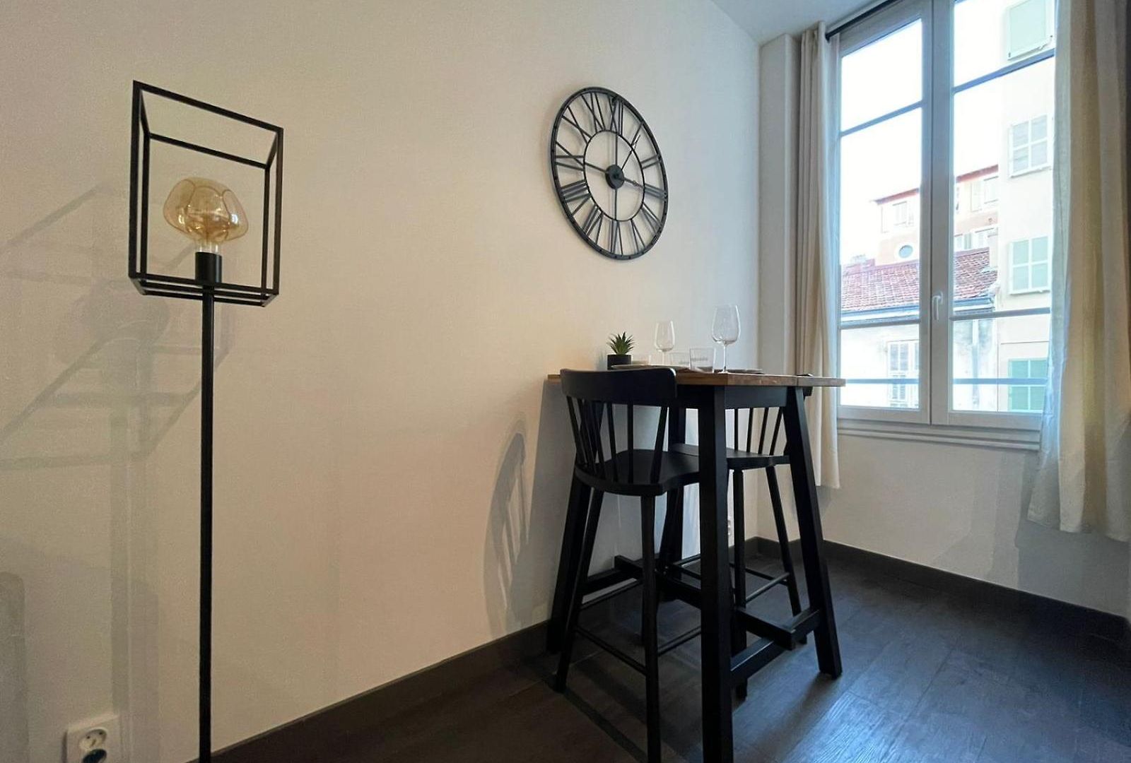 - Port De Appartement