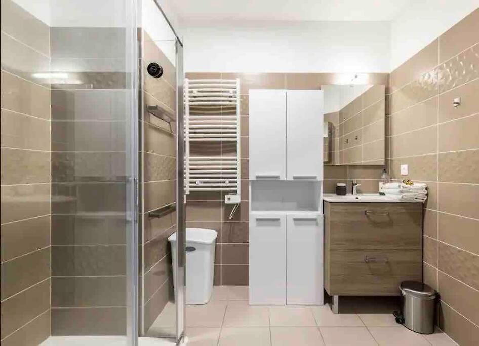 Q&r Renting - Luxueux Et Design- Parking Ac