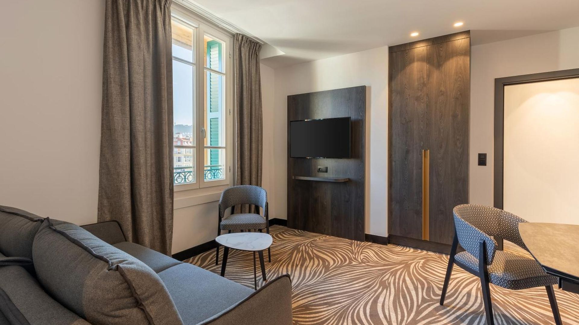 Hotel Apollinaire