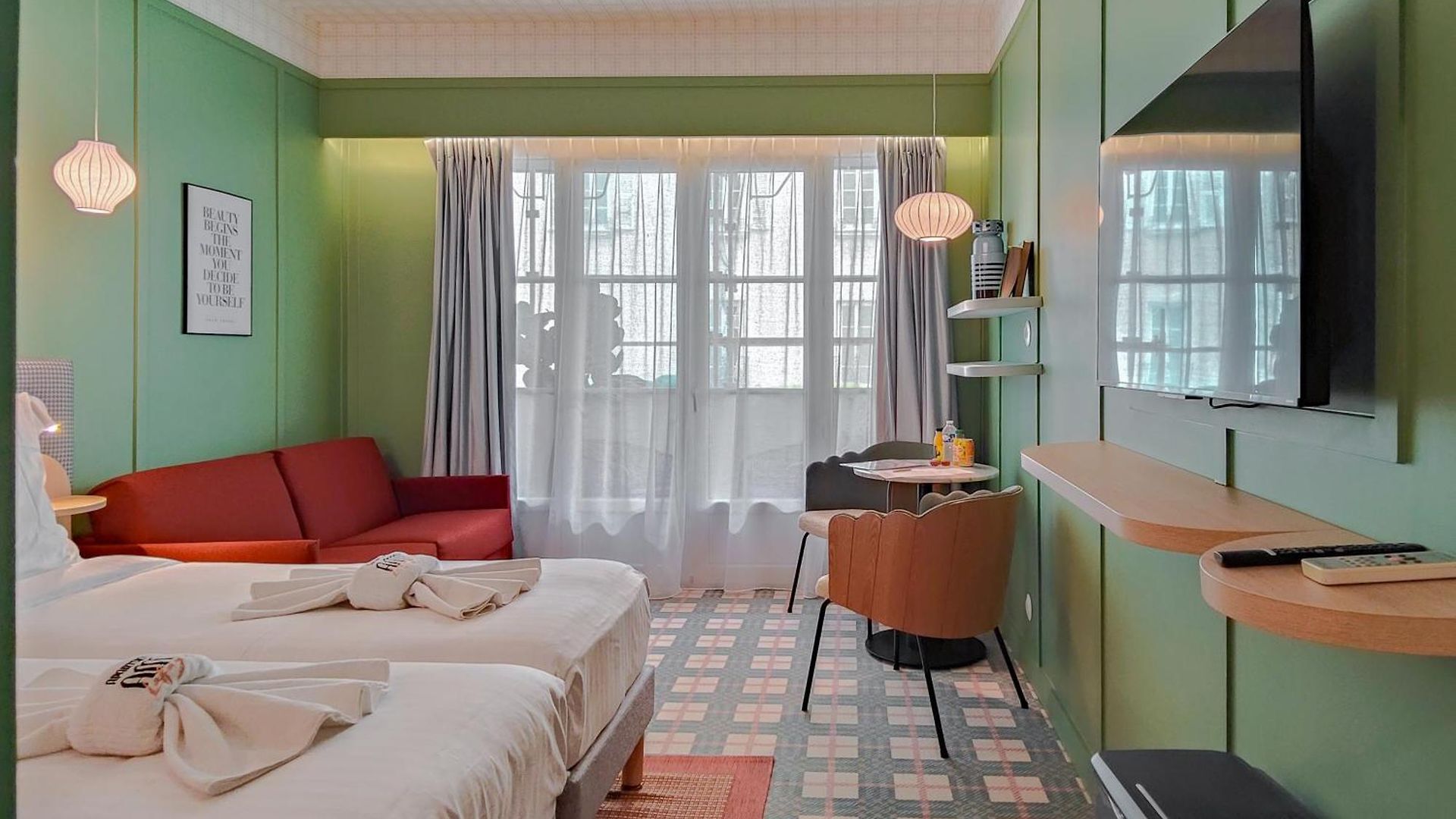 Ammi Lafayette Hotel 3*