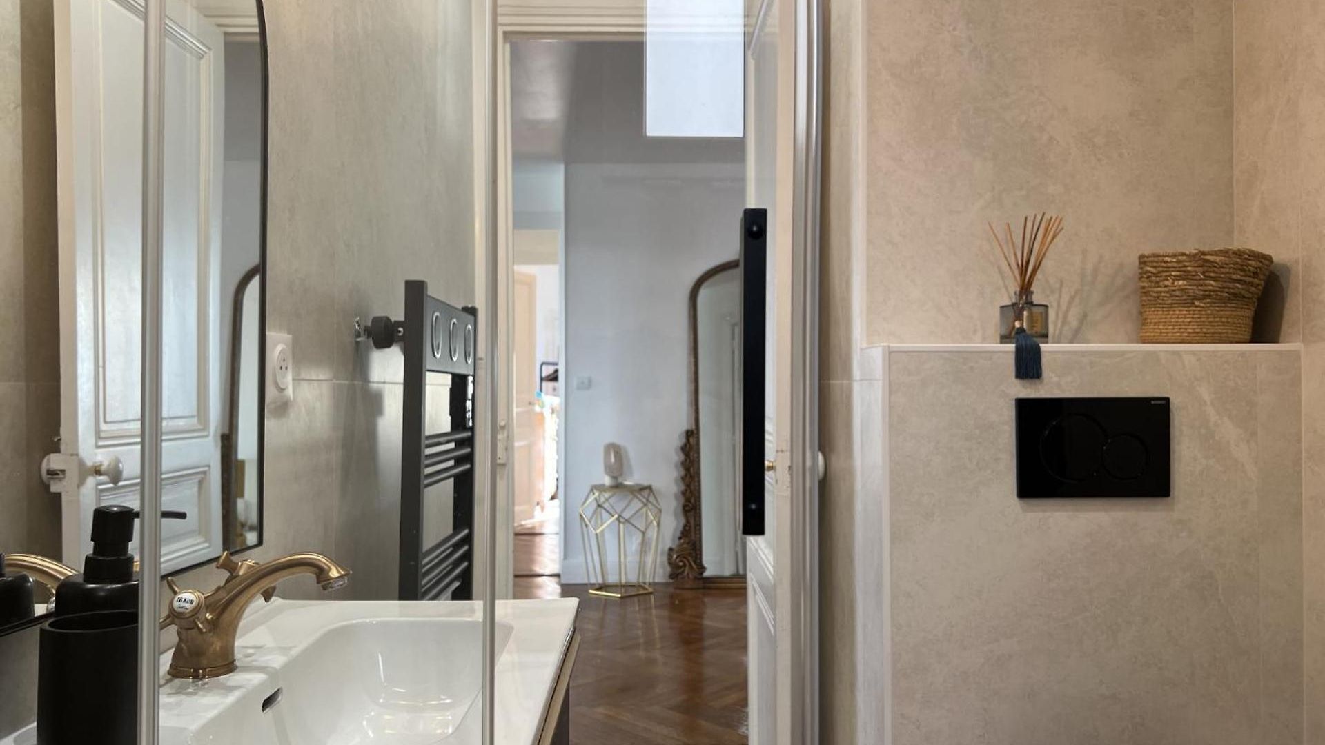 Appartement Luxueux 115m2, 3 Centre Avec Parking à 5 Min -climatisation *
