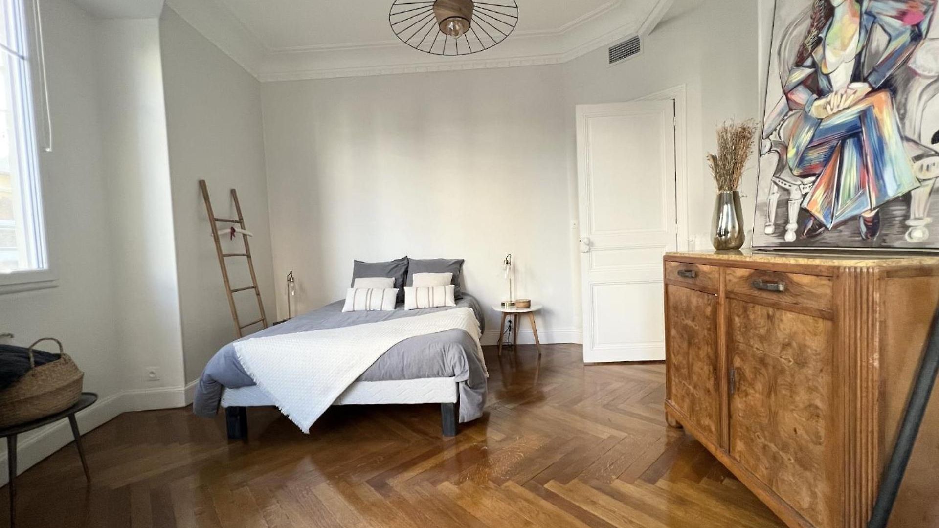 Luxueux 115m2, 3 Centre Avec Parking à 5 Min -climatisation Appartement Nice