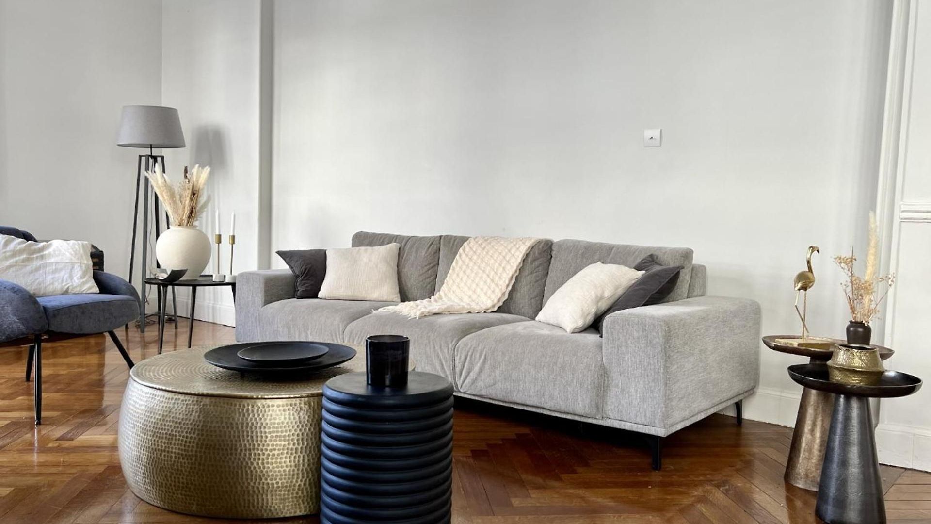 Luxueux 115m2, 3 Centre Avec Parking à 5 Min -climatisation Appartement