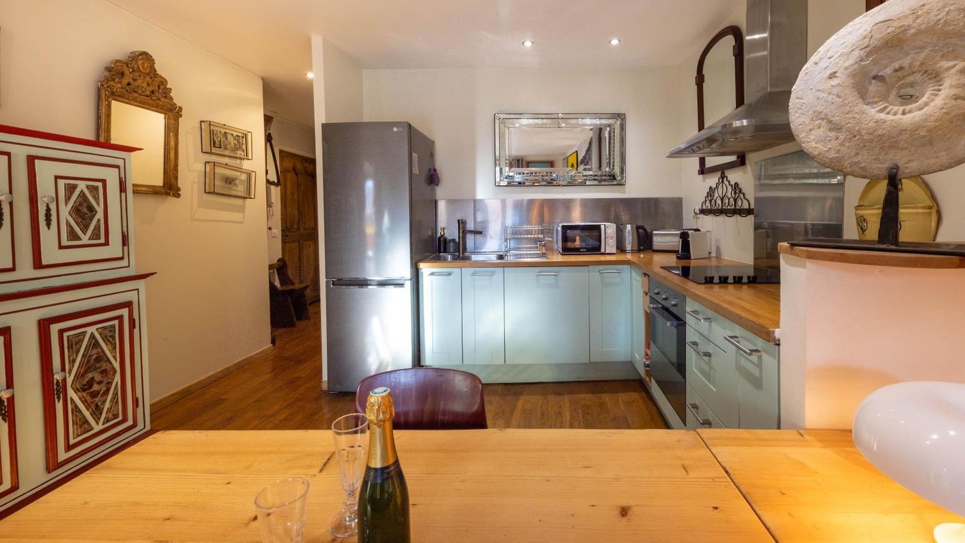 Spacious And Bright Flat Close To The : Heart Of Old * Nice