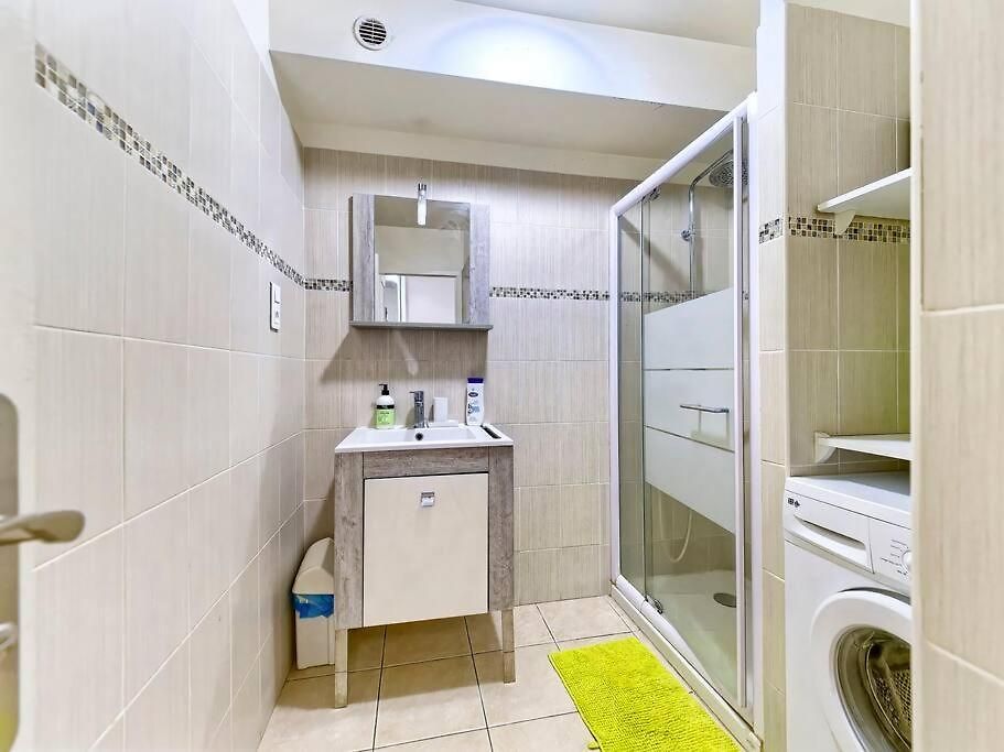 Apartment Superbe Pres De La Gare-clim-wifi-espace Dedie Au Travail