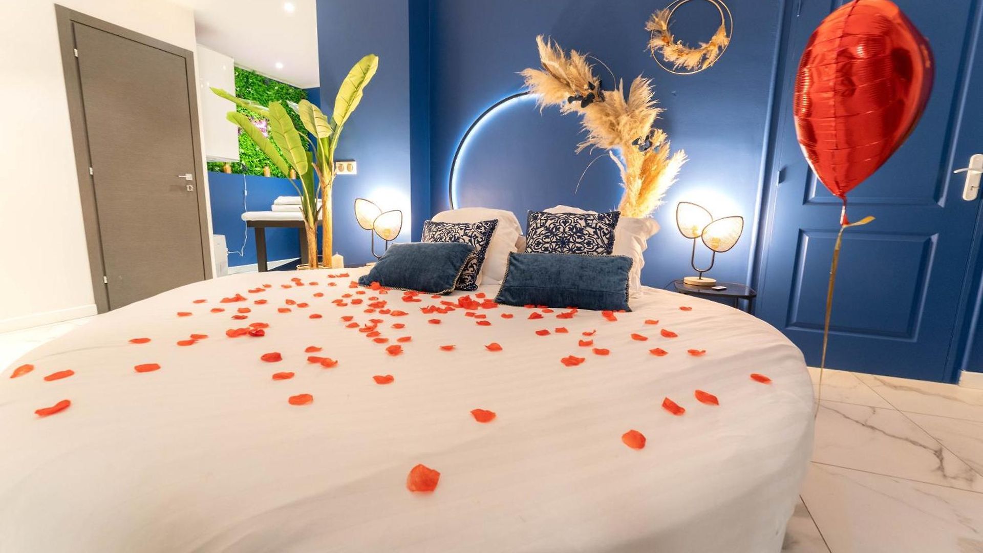 Loveroom Jacuzzi Passion Hotel Nice