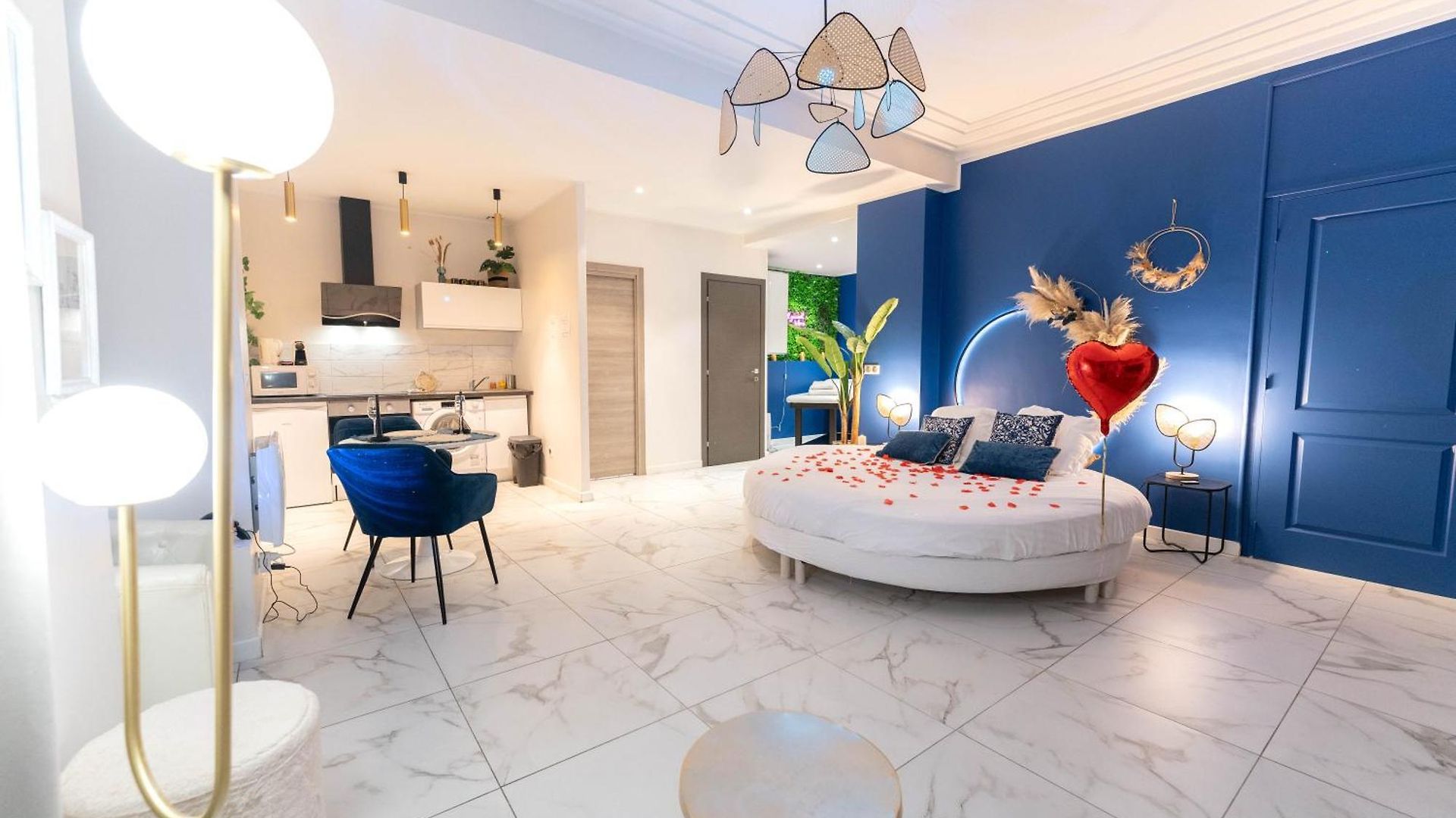 Loveroom Jacuzzi Passion Nice