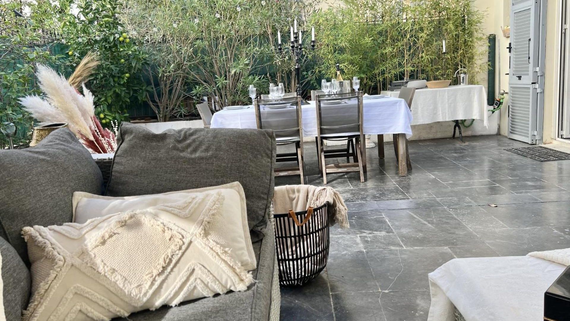 Apartment Superbe De 105 M2, Hyper Centre Avec Terrasse, Parking, A 5 Min De La Nice