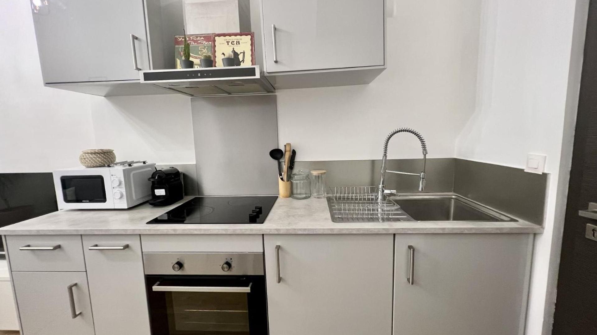 Sublime 2 Pièces Au Cœur De La Vieille Appartement