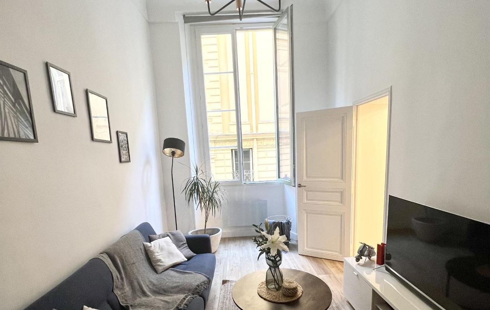 Sublime 2 Pièces Au Cœur De La Vieille Appartement Nice