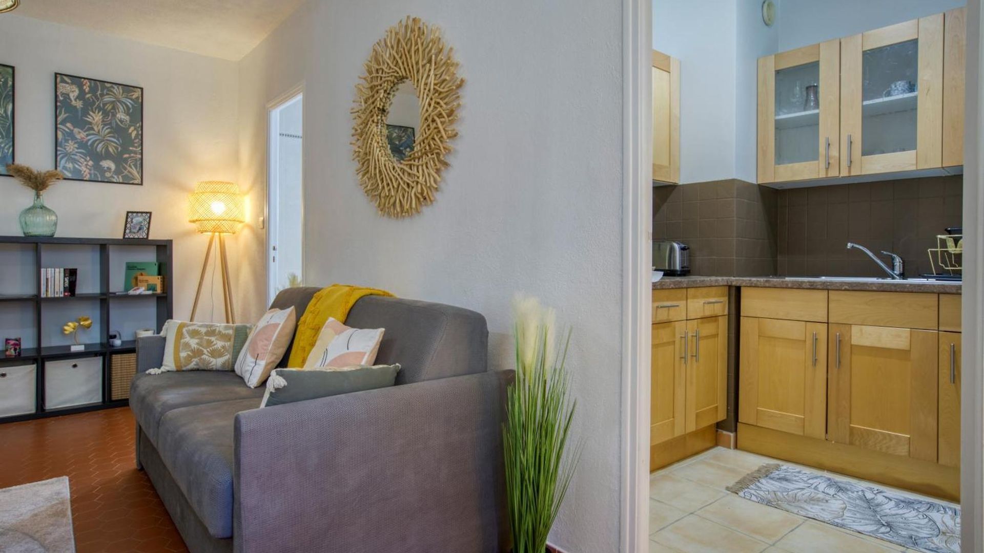 Cosy, Modern, Fully Equipped, Air Conditioning, Historical, Old Town, 1minute Walk From - 