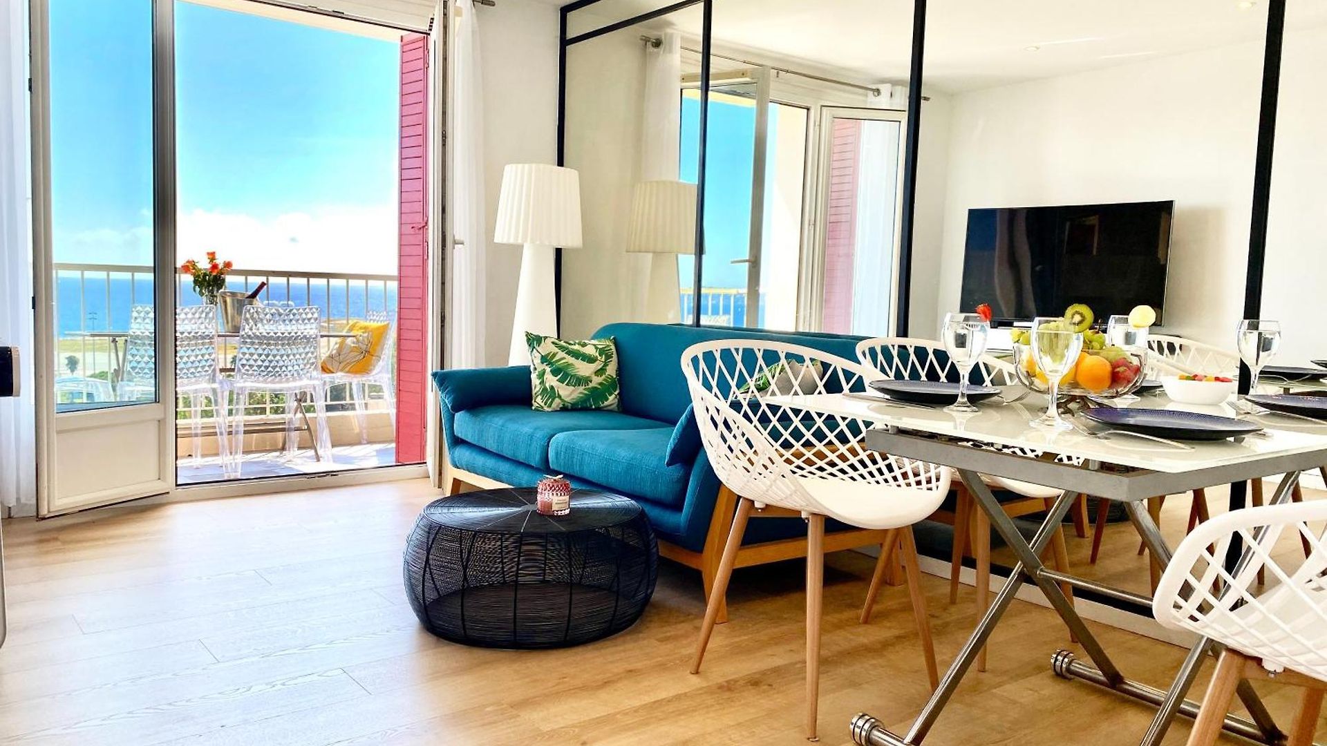 Appartement Panoramic Sea View - Air-conditioning - Balcony - Tramway - 2 Bedrooms - Wifi - Fully Equipped Kitchen *