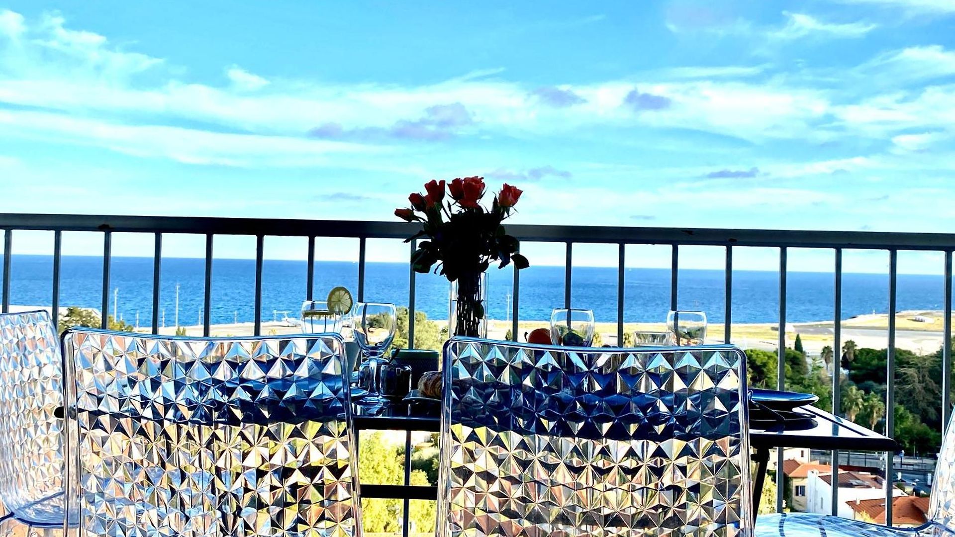 Panoramic Sea View - Air-conditioning - Balcony - Tramway - 2 Bedrooms - Wifi - Fully Equipped Kitchen Nice