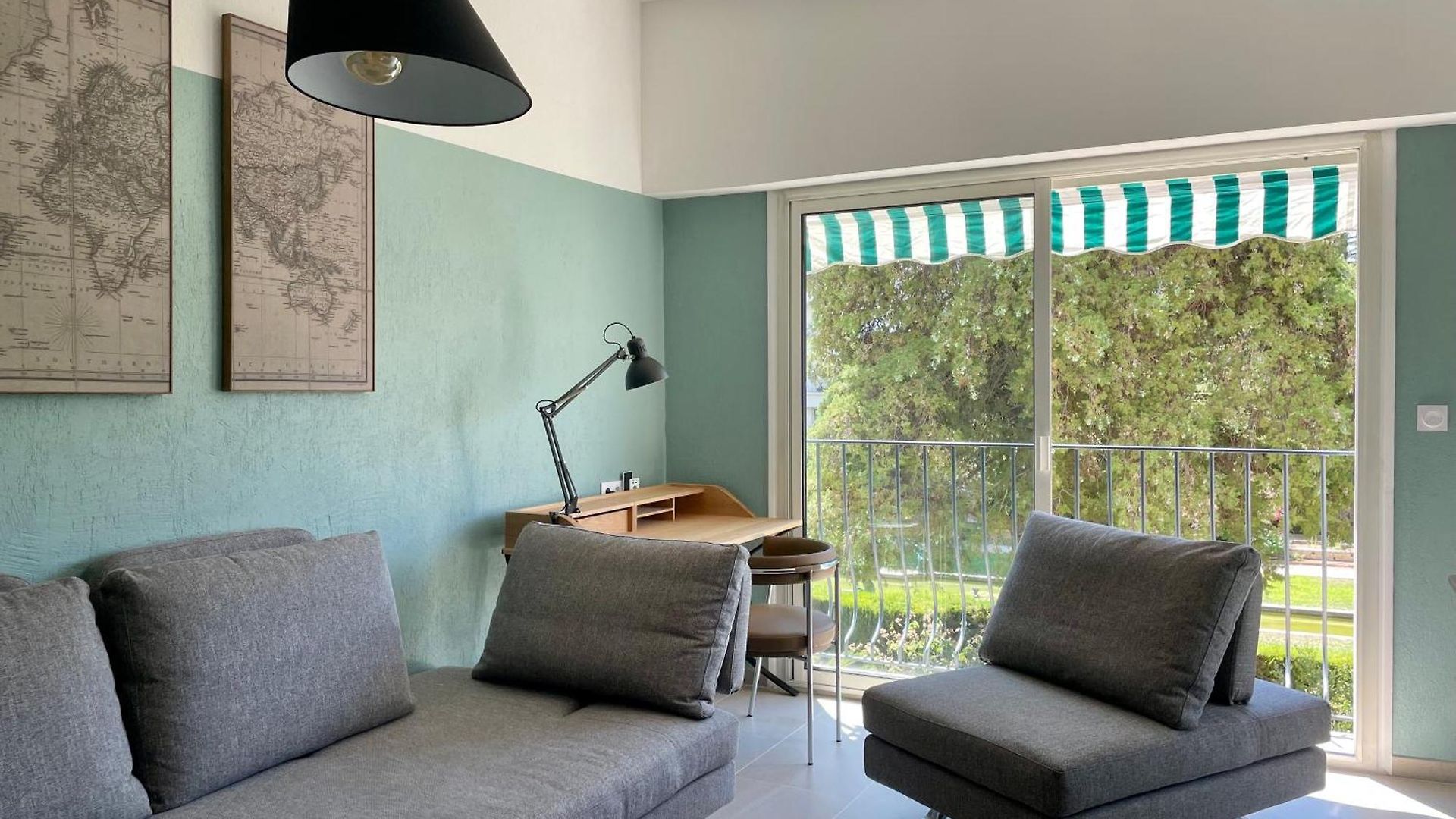 Air-conditioned With Garage Near The Sea Apartment