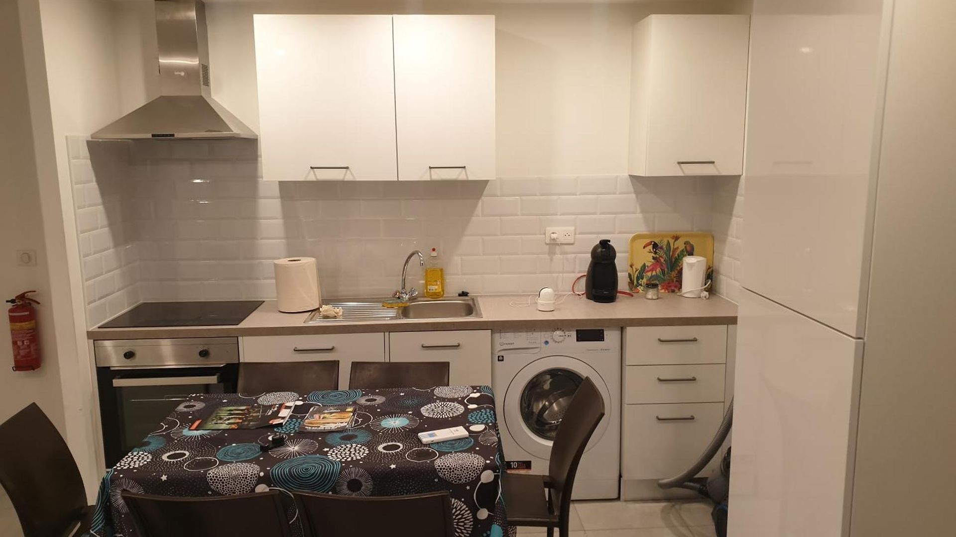 Renove 2023 Proche Aeroport 5min, Gare Sncf 2 Min, Tramway Au Pied De L'immeuble , Parking Possible, Renovated 2023 Near The Airport 5 Min, Train Station 2 Min, Tram Next To The Building 1 Min, Parking Possible Appartement Nice