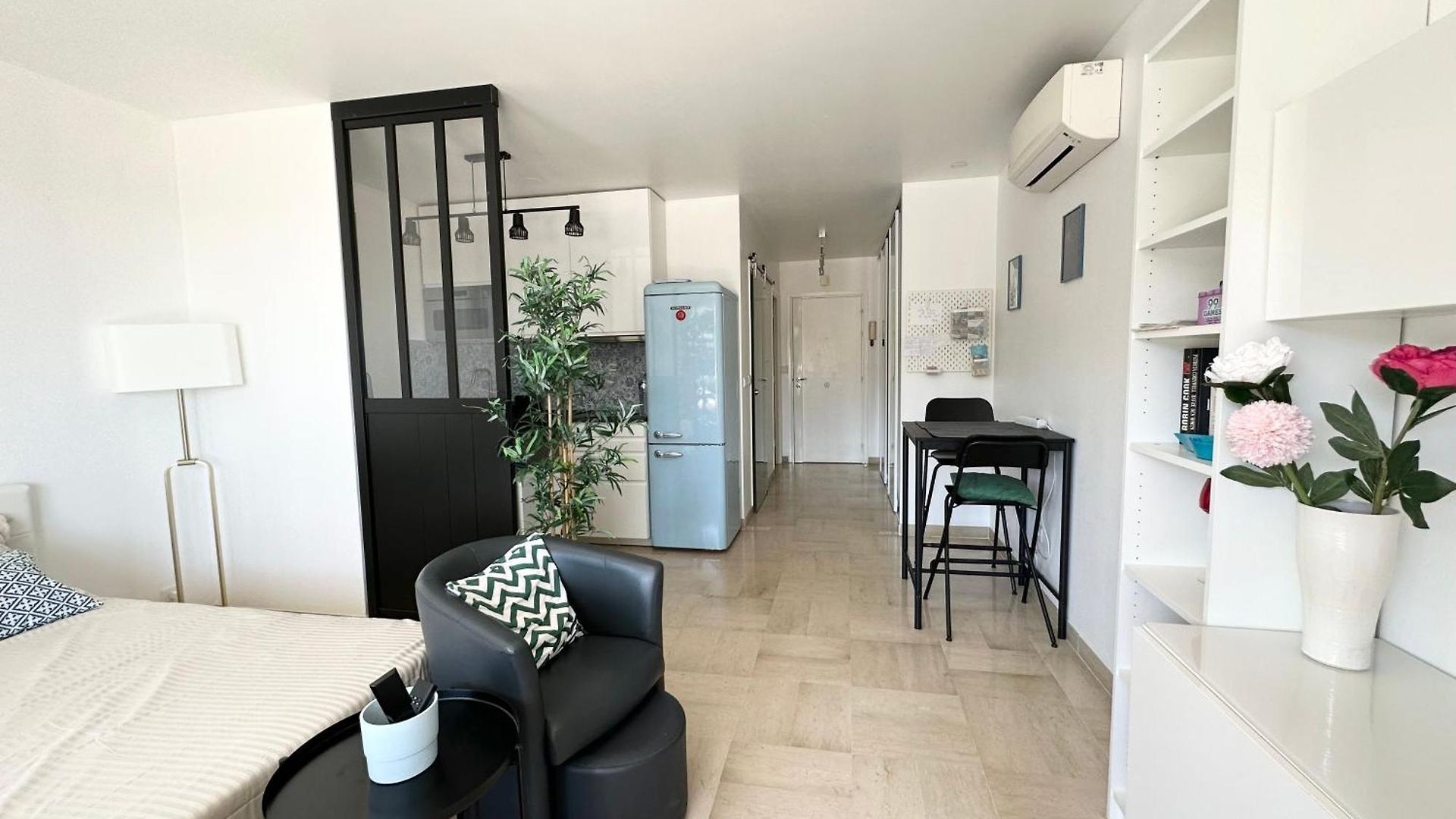 Nice, Grand Studio - Piscine - Terrasse Vue Mer Apartment Nice
