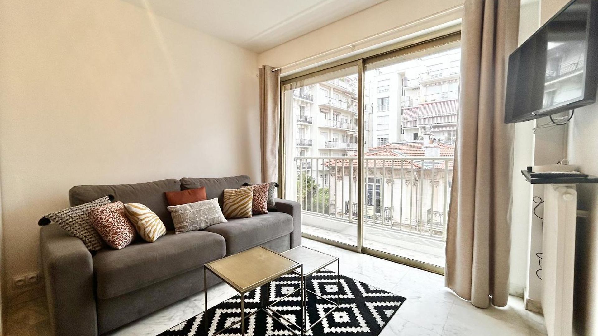 Appartement Riviera - Carré D'or - Large Ac Terrasse - Très Calme - Balcon Berlioz 2