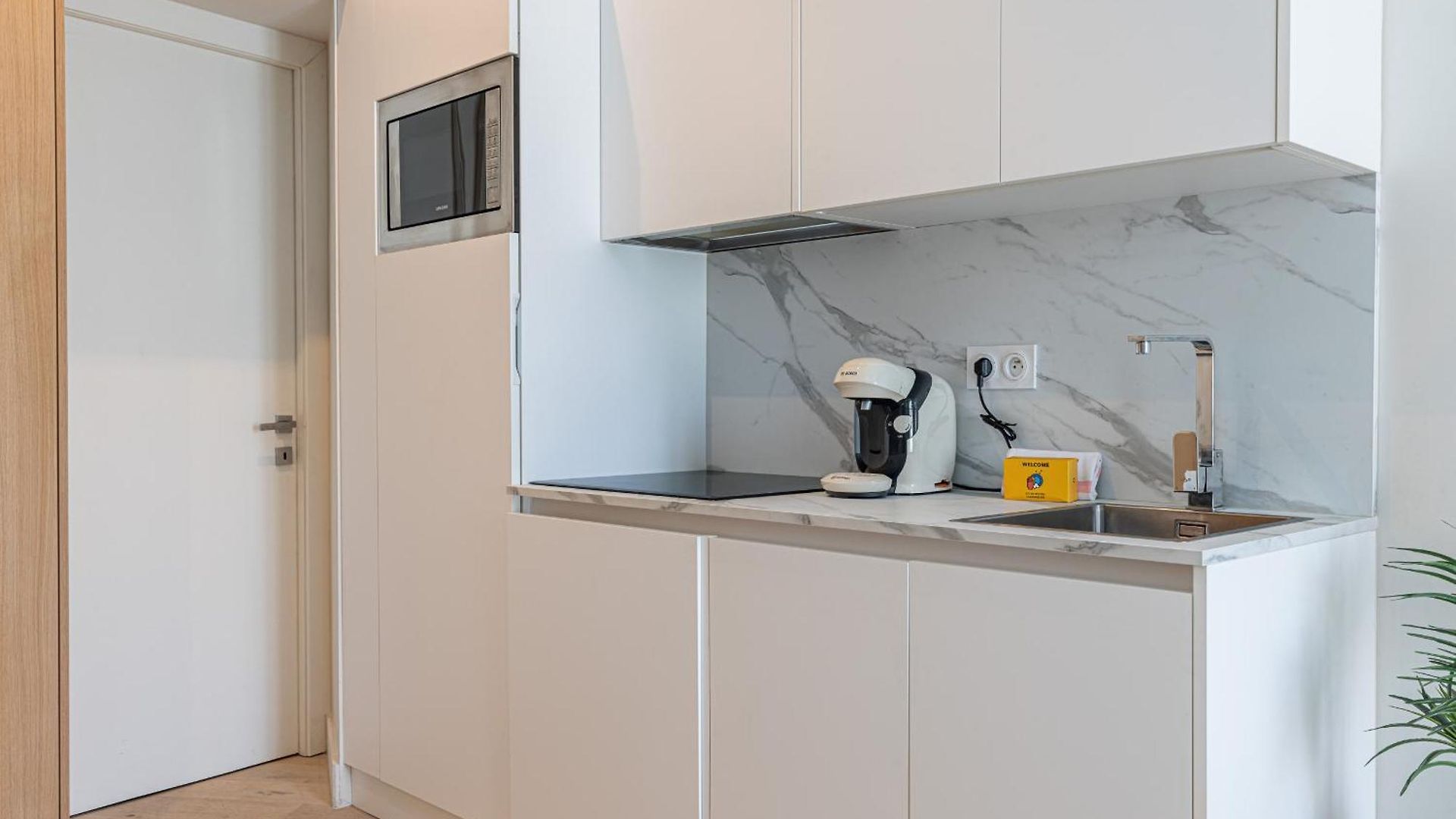 Charming 1 Bdr Nice