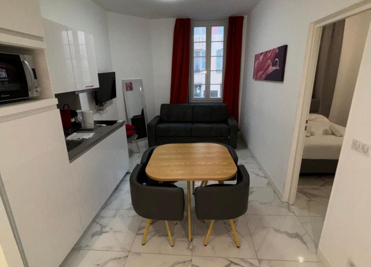 4 Couchages Idealement Place Promenade Des Anglais / Cours Saleya Appartement *