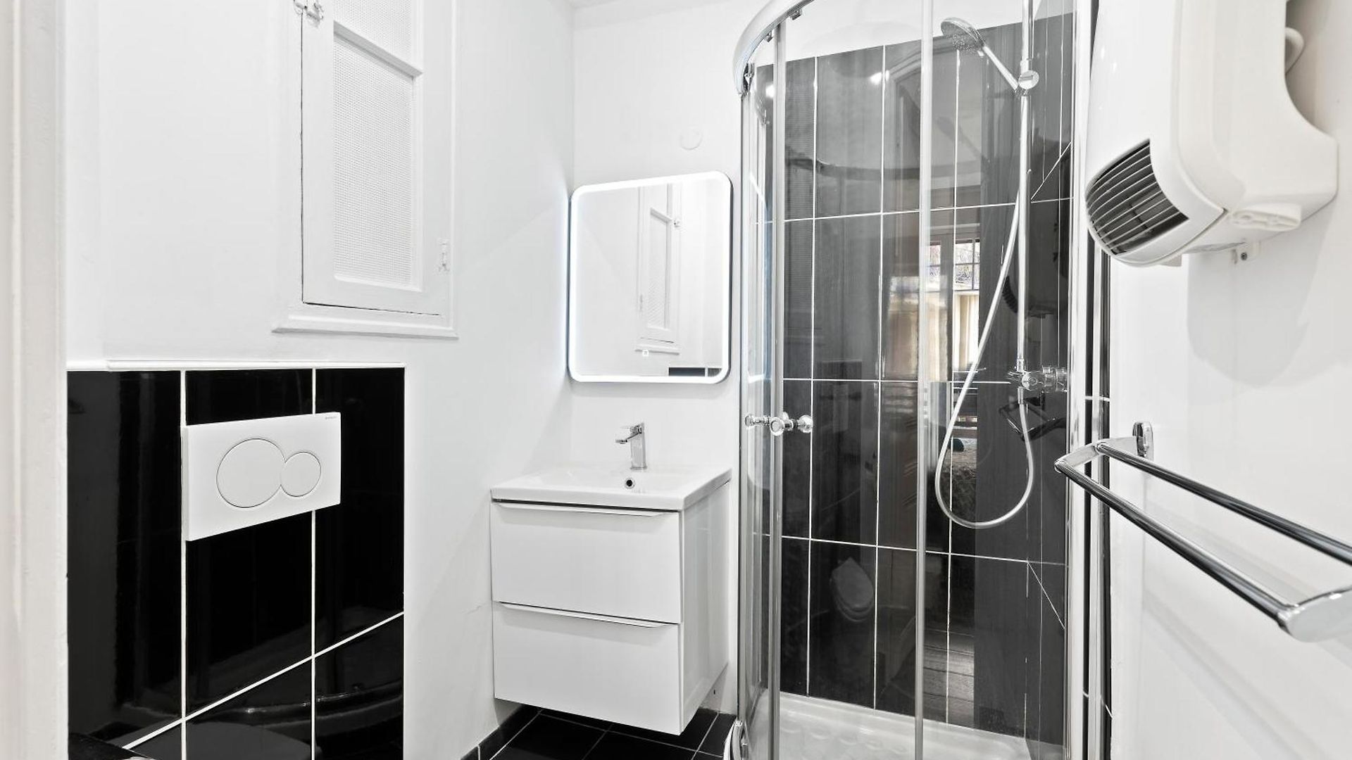 Apartment Renting - Paganini - New Lovely Cosy Flat In Heart Of *