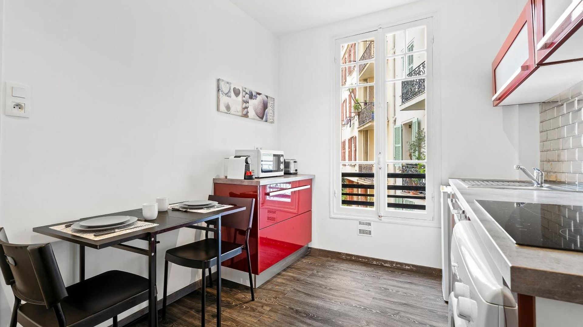 Apartment Renting - Paganini - New Lovely Cosy Flat In Heart Of