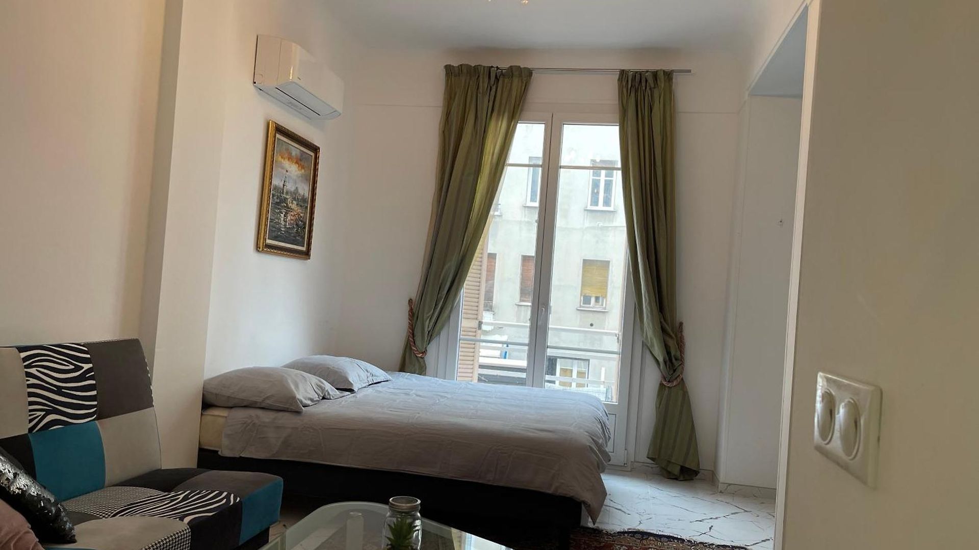 Appartement Imperia 2 *